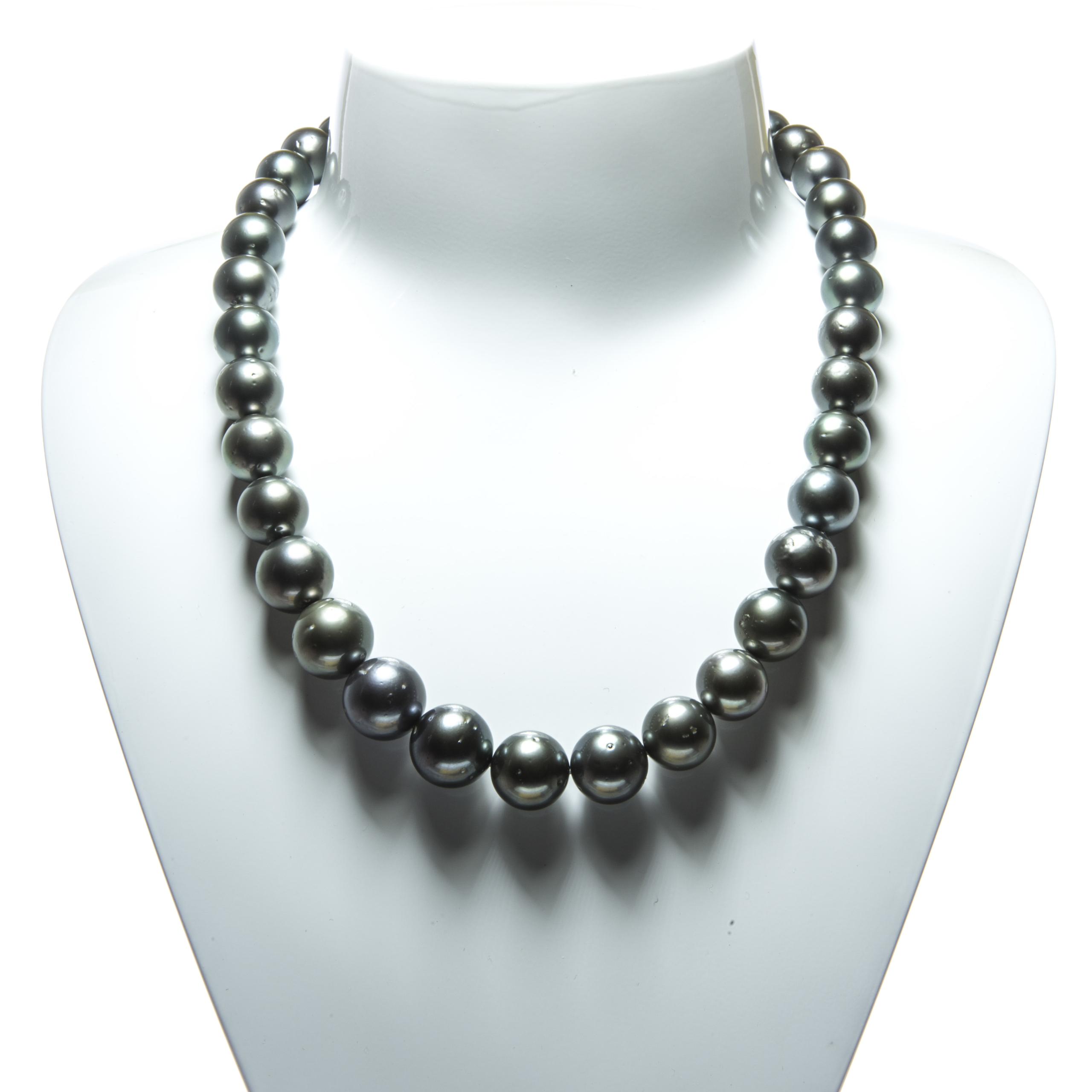 Tahitian Pearl Necklace with Silver clasp